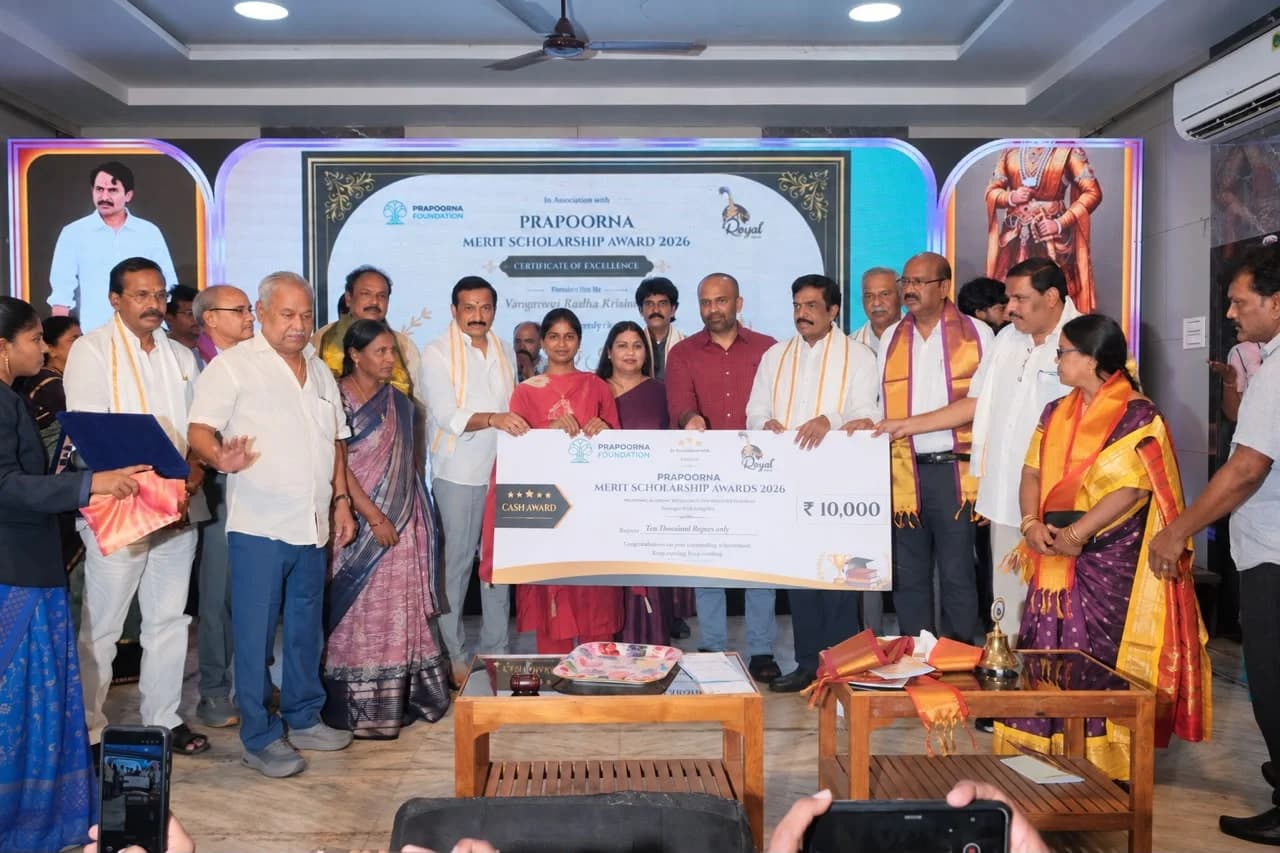 Students, families and organisers gathered at the Prapoorna Merit Scholarship Awards 2026.